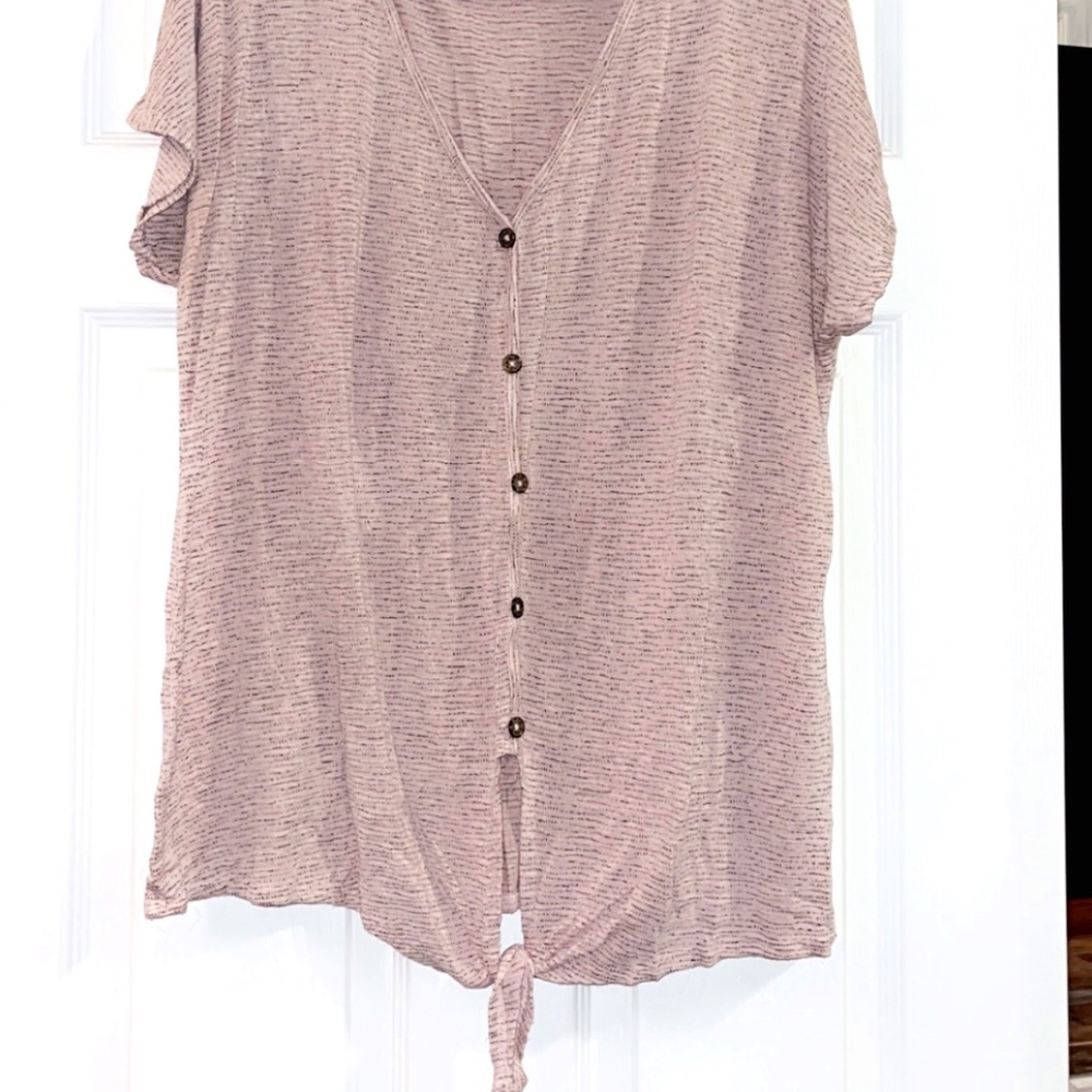 light pink top size 1X